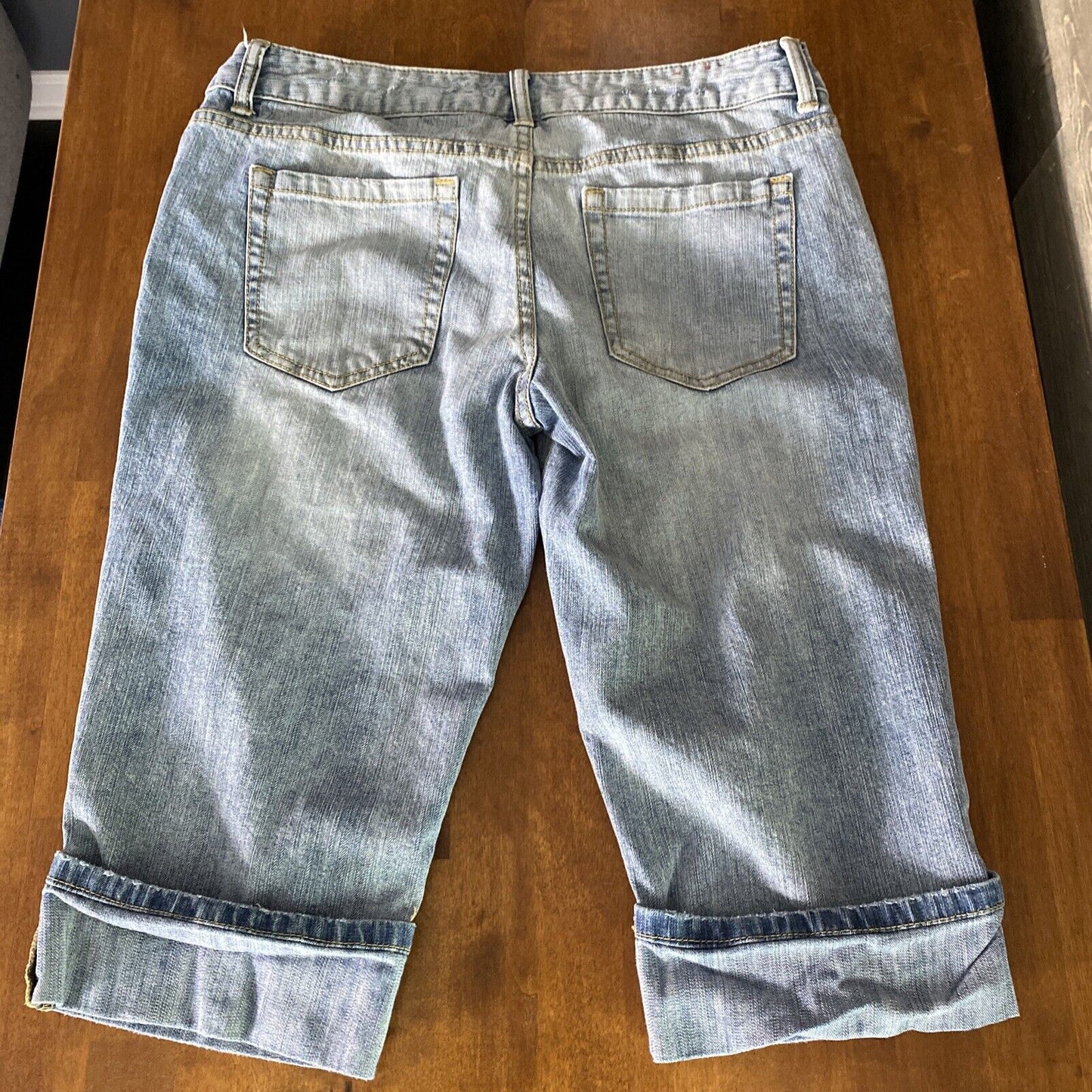 Mossimo Supply Co. Women's Blue Capri Jeans Size 9 Cuffed
